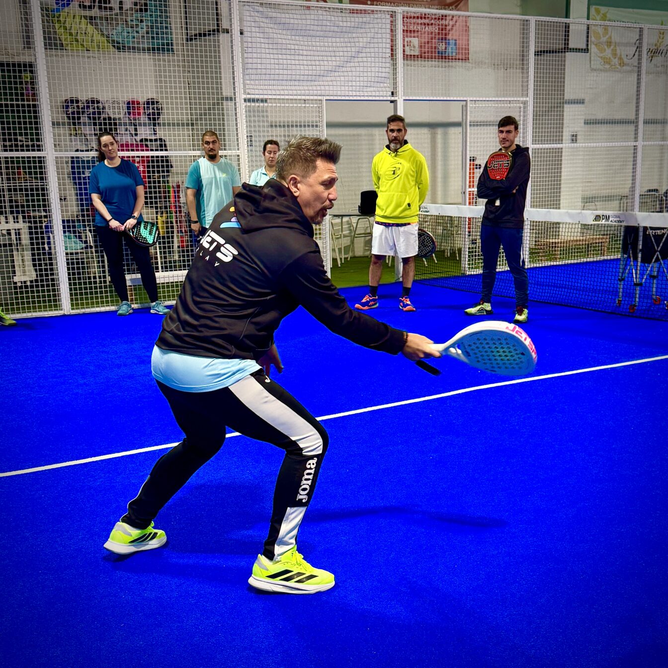 Clinic de PM Global Academy impartido en un club de pádel