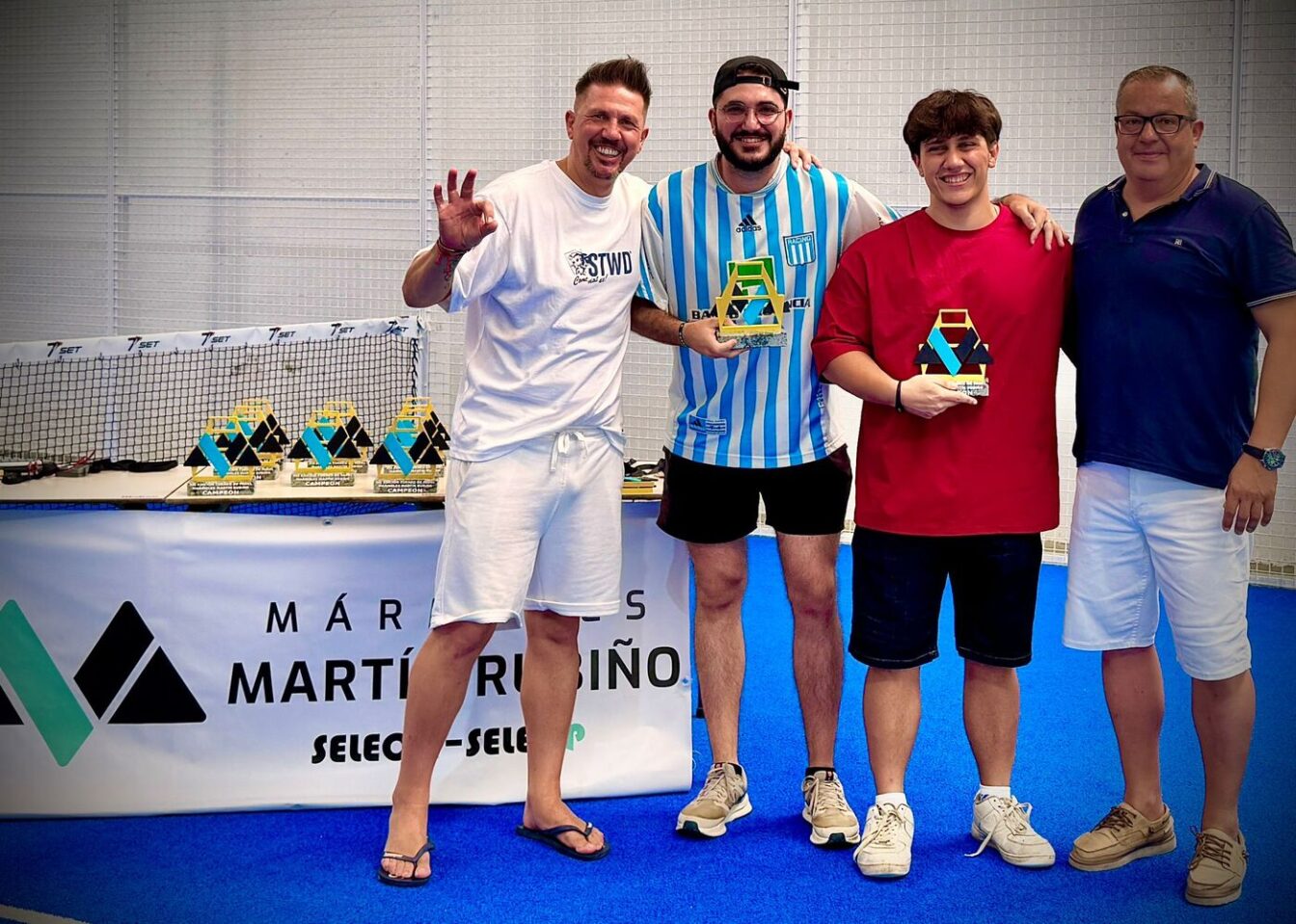 Eduardo Martín Martín y Luis Miguel Gutiérrez junto a sus premios