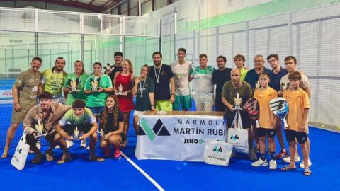 Campeones y subcampeones del XXI Torneo de Pádel Mármoles Martín Rubiño 2026 en Motril