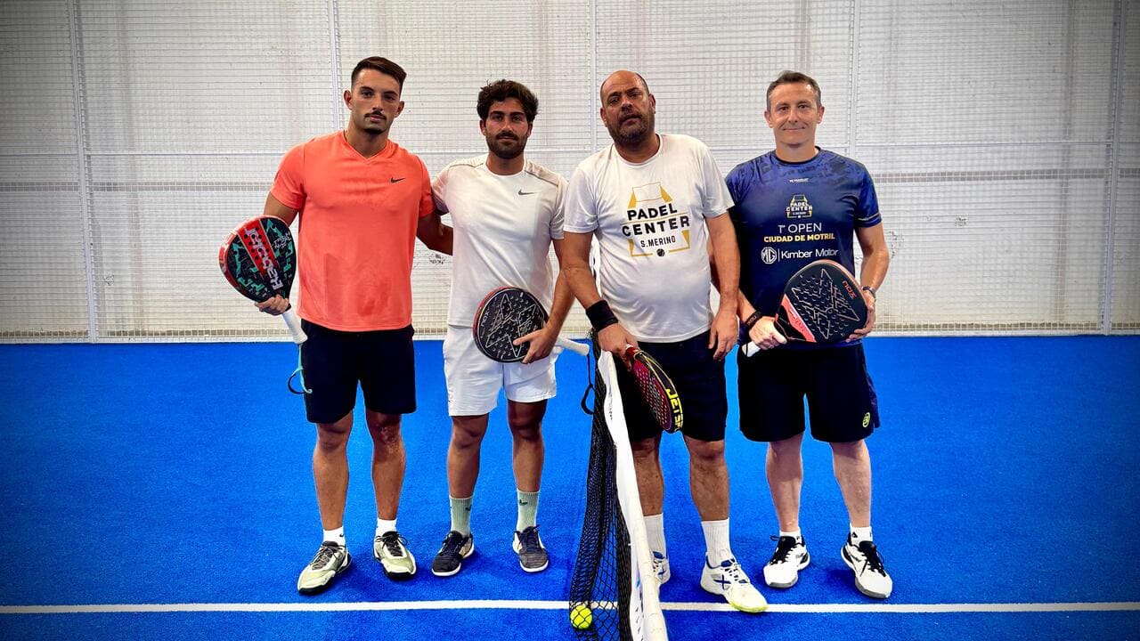 Adri Sánchez y José Rincón Ortiz junto a Miguel Ángel Justo y Manuel Martín Hernández