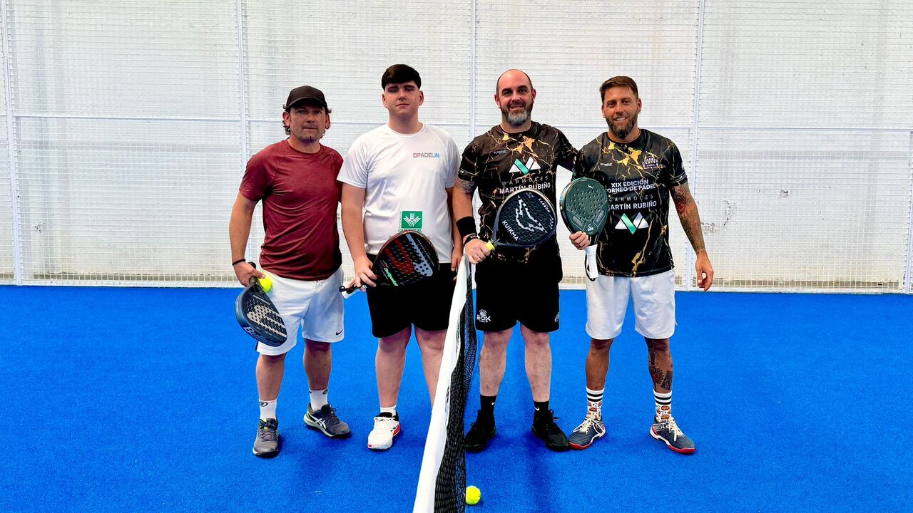 Jorge Rubiño y Ángel López contra Jose Antonio Fernández Cano y Jonny Cambra en Torneo Express Pádel Center Motril